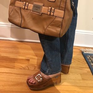 GUESS platform sandals!